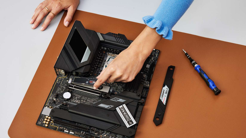 Kako zgraditi intel gaming računalnik v letu 2024 12 Kako zgraditi intel gaming računalnik v letu 2024
