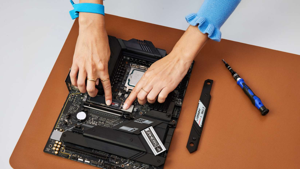 Kako zgraditi intel gaming računalnik v letu 2024 13 Kako zgraditi intel gaming računalnik v letu 2024