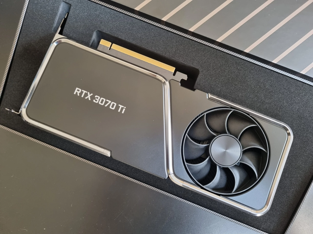 Grafična kartica rtx 3070 8gb še nikoli tako ugodno 4 Grafične kartice rtx 3070 grafična kartica rtx 3070 obnovljena rabljena računalniška trgovina komponentko anni venum pc agt sestavi računalnik