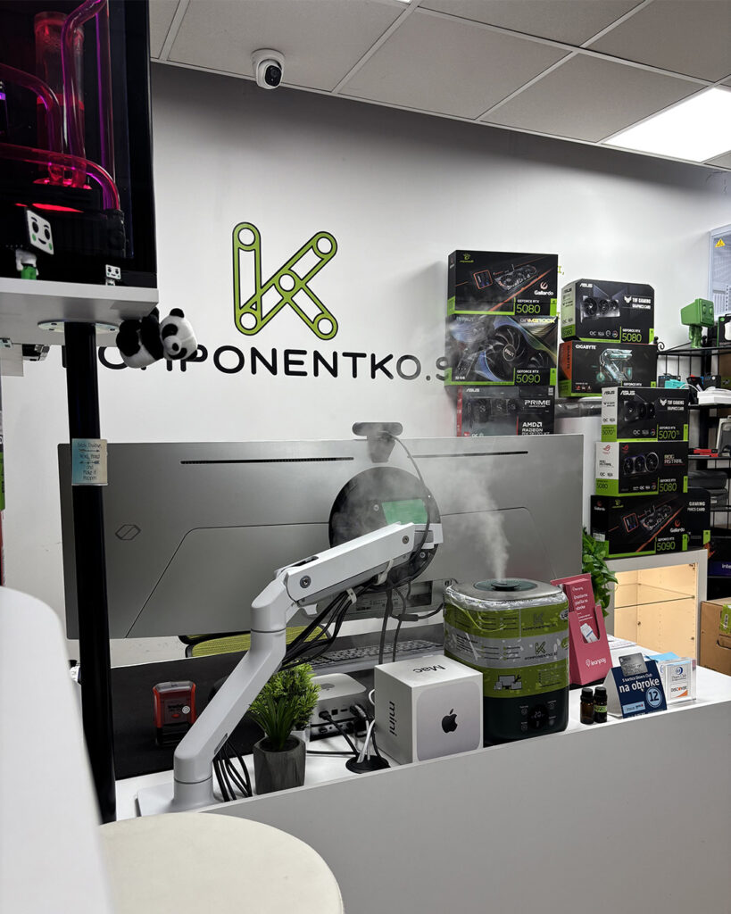 Komponentko. Si - trgovina, ki jo priporočajo uporabniki tako kot priznani mediji